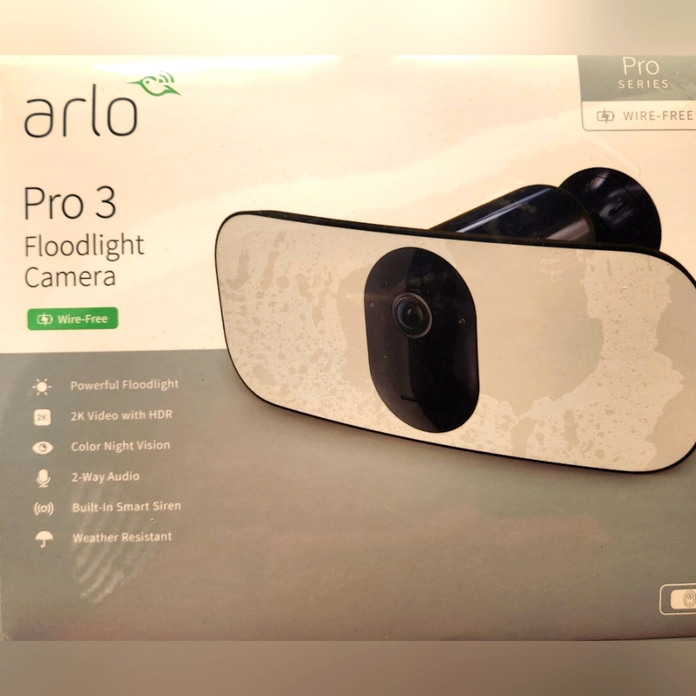 Arlo Pro 3 Floodlight Camera